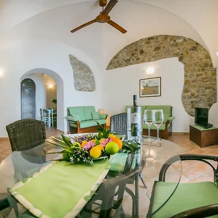 Casa Del Lavatoio Apartment *
